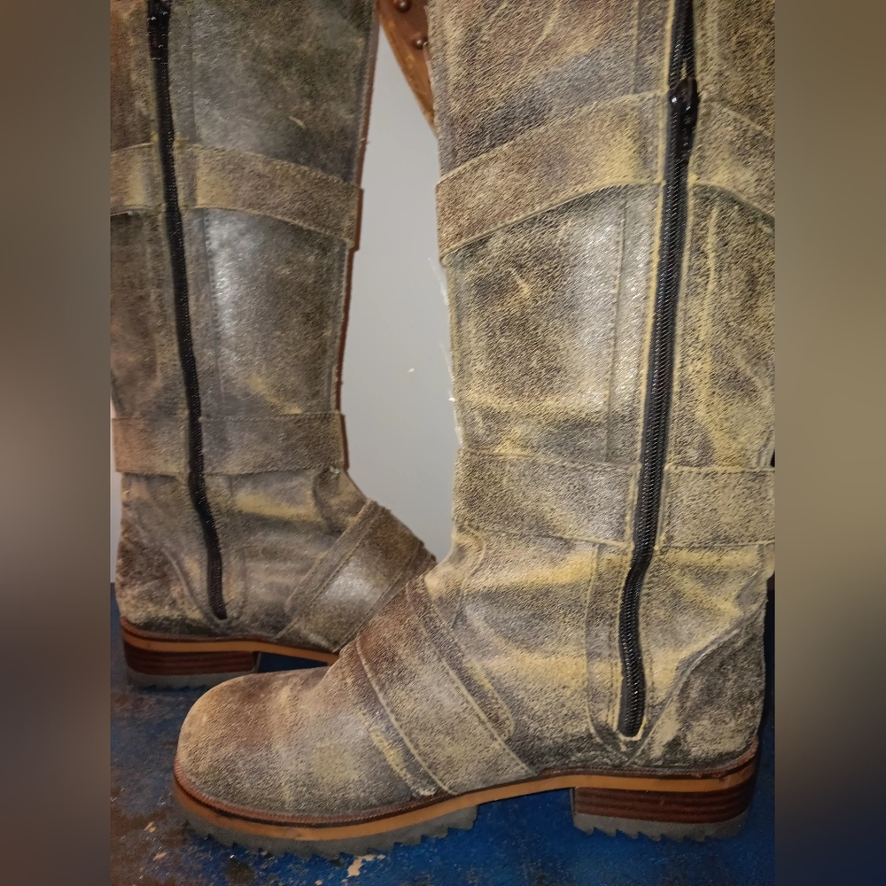 Jim Barnien Rustic black leather boots - Picture 6 of 7